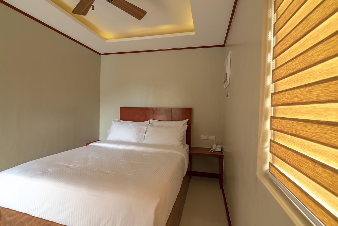 Coral Cliff Hotel El Nido Buitenkant foto